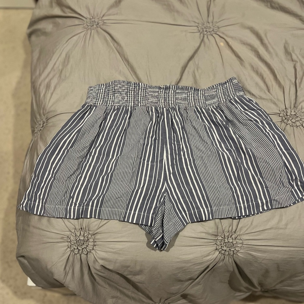 American Eagle Striped Flowy Shorts Size XL